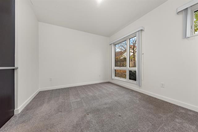 Builiding view twenty two for 462 Stadium, Ann Arbor, MI. 48103