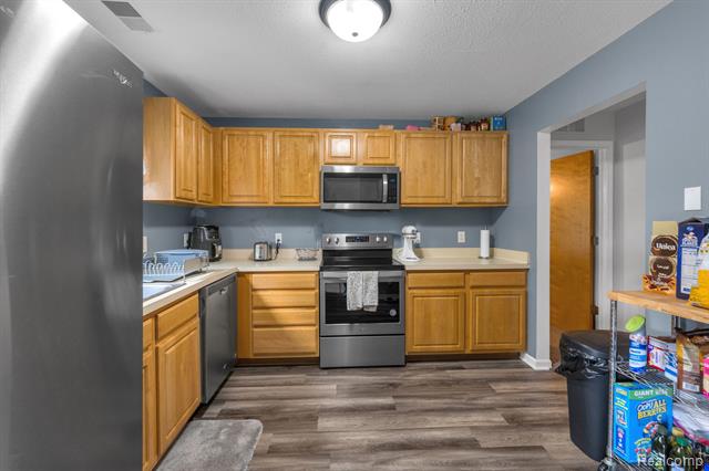 Builiding view sixteen for 310 Marigold, Westland, MI. 48185