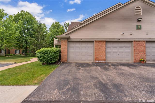 Builiding view twenty seven for 310 Marigold, Westland, MI. 48185