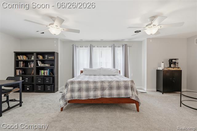 Builiding view seventeen for 411 Pingree, Royal Oak, MI. 48067
