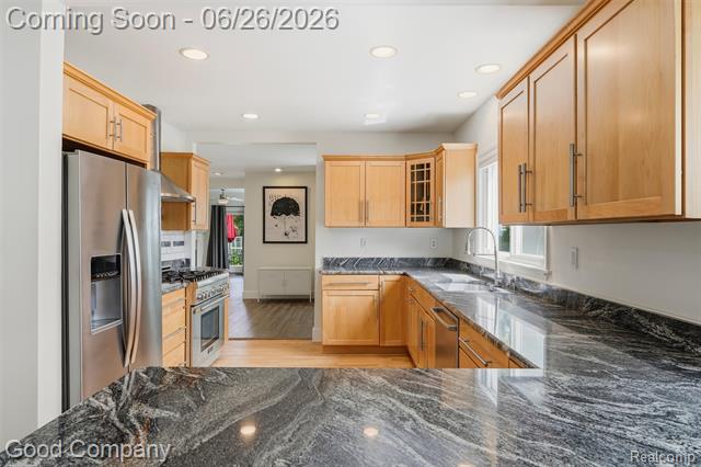 Builiding view six for 411 Pingree, Royal Oak, MI. 48067
