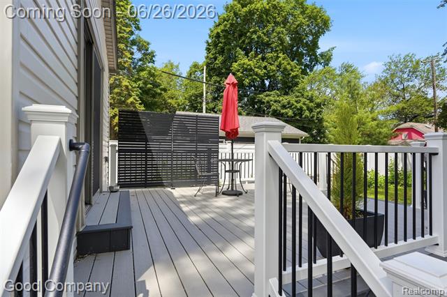 Builiding view thirty four for 411 Pingree, Royal Oak, MI. 48067