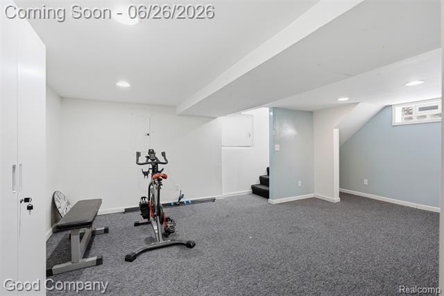 Builiding view twenty seven for 411 Pingree, Royal Oak, MI. 48067