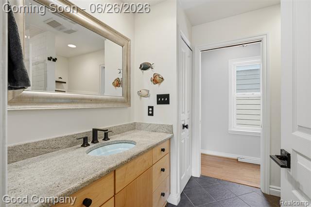 Builiding view twenty three for 411 Pingree, Royal Oak, MI. 48067