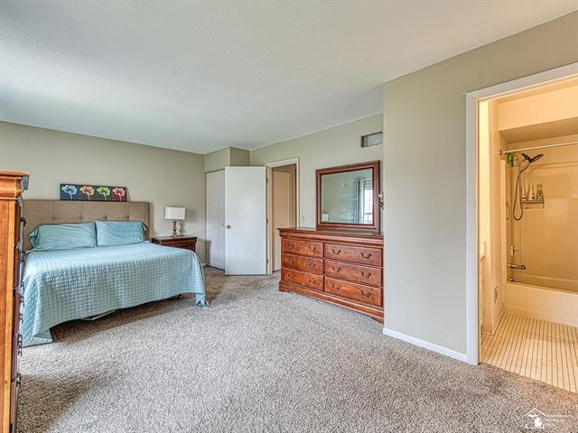 Builiding view eighteen for 74 Linswood, Monroe, MI. 48162