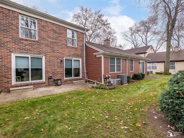 Builiding view twenty six for 74 Linswood, Monroe, MI. 48162