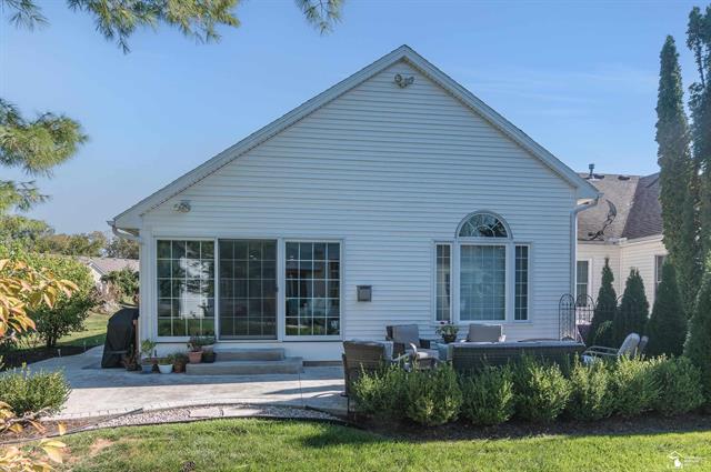 Builiding view eight for 3216 Ravine Hollow Ct, Lambertville, MI. 48144