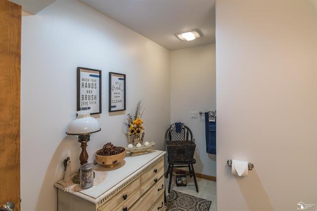 Builiding view forty five for 3216 Ravine Hollow Ct, Lambertville, MI. 48144