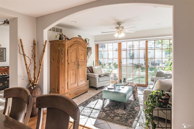 Builiding view sixteen for 3216 Ravine Hollow Ct, Lambertville, MI. 48144