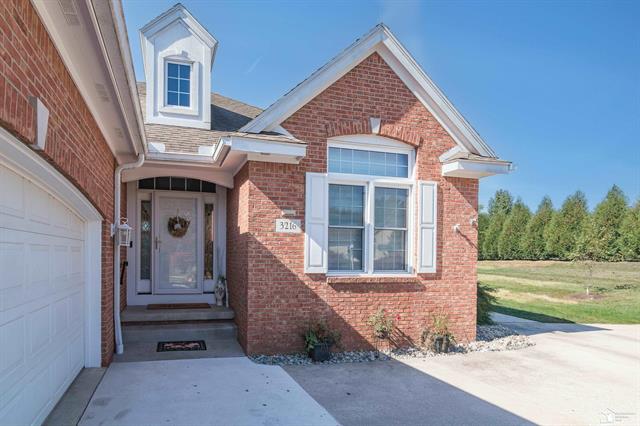 Builiding view ten for 3216 Ravine Hollow Ct, Lambertville, MI. 48144