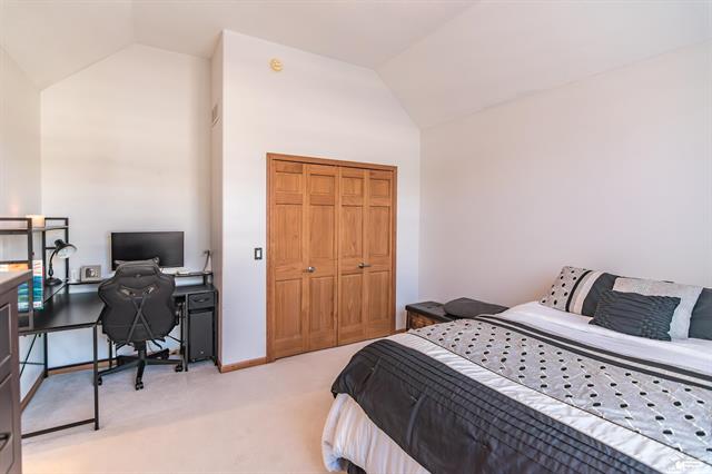 Builiding view thirty nine for 3216 Ravine Hollow Ct, Lambertville, MI. 48144