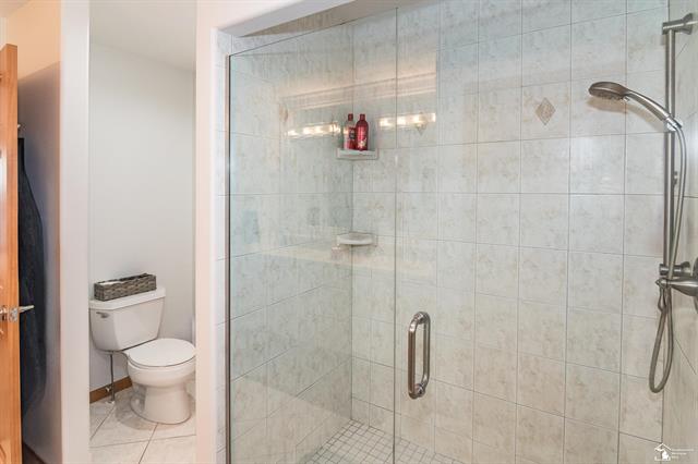 Builiding view thirty six for 3216 Ravine Hollow Ct, Lambertville, MI. 48144