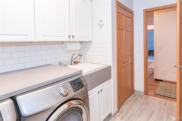 Builiding view twenty six for 3216 Ravine Hollow Ct, Lambertville, MI. 48144