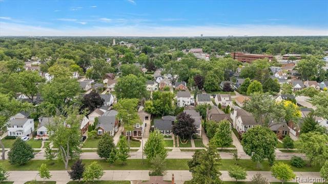 Builiding view thirty two for 1186 Larkmoor, Berkley, MI. 48072