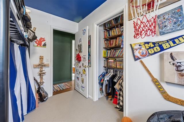 Builiding view eighteen for 7768 Jackman Rd, Temperance, MI. 48182