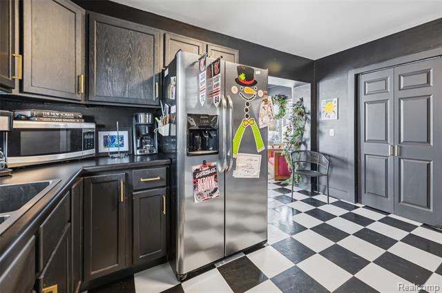 Builiding view thirteen for 7768 Jackman Rd, Temperance, MI. 48182