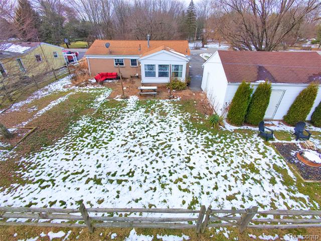 Builiding view twenty seven for 7768 Jackman Rd, Temperance, MI. 48182