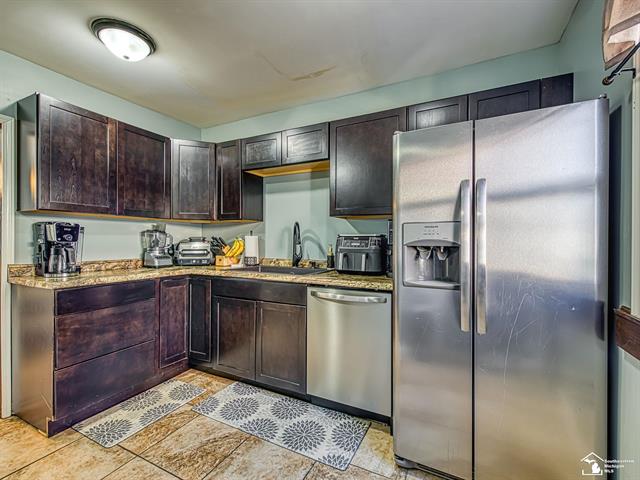 Builiding view two for 503 Arbor, Monroe, MI. 48162