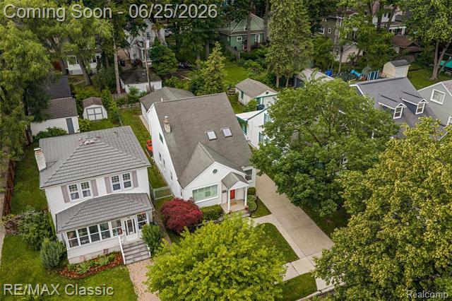 Builiding view twenty nine for 605 Fernwood, Royal Oak, MI. 48067