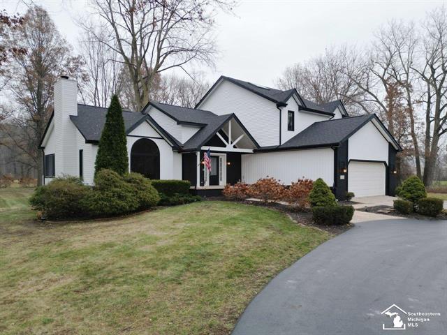 Builiding view fifty four for 2194 Dean Rd, Temperance, MI. 48182