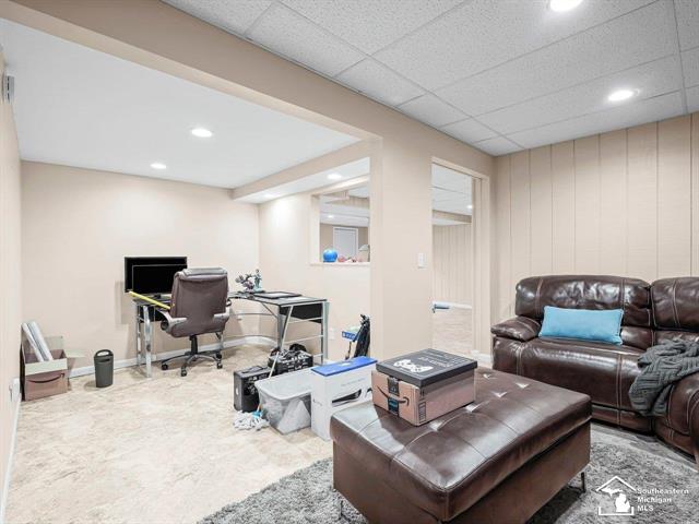 Builiding view forty four for 2194 Dean Rd, Temperance, MI. 48182