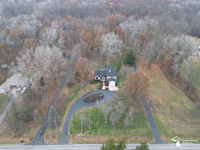 Builiding view sixty one for 2194 Dean Rd, Temperance, MI. 48182