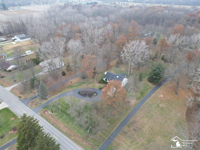 Builiding view sixty two for 2194 Dean Rd, Temperance, MI. 48182