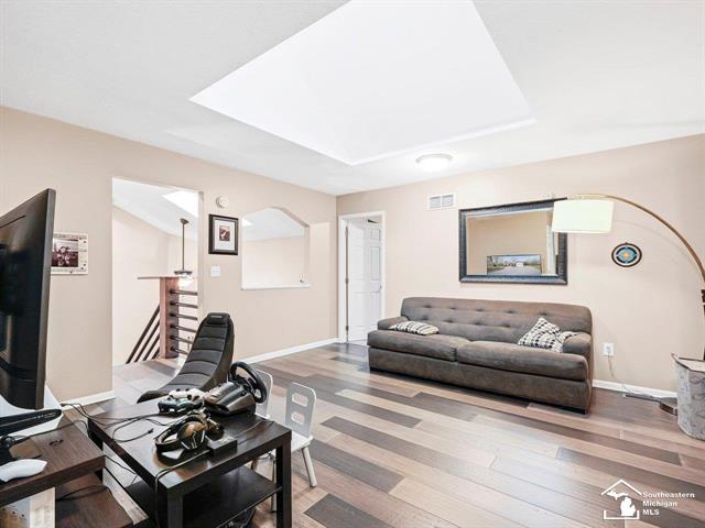 Builiding view twenty one for 2194 Dean Rd, Temperance, MI. 48182