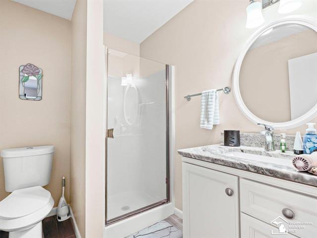 Builiding view twenty seven for 2194 Dean Rd, Temperance, MI. 48182