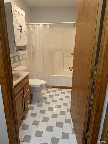 Builiding view thirteen for 12464 Maxwell Rd, Carleton, MI. 48117