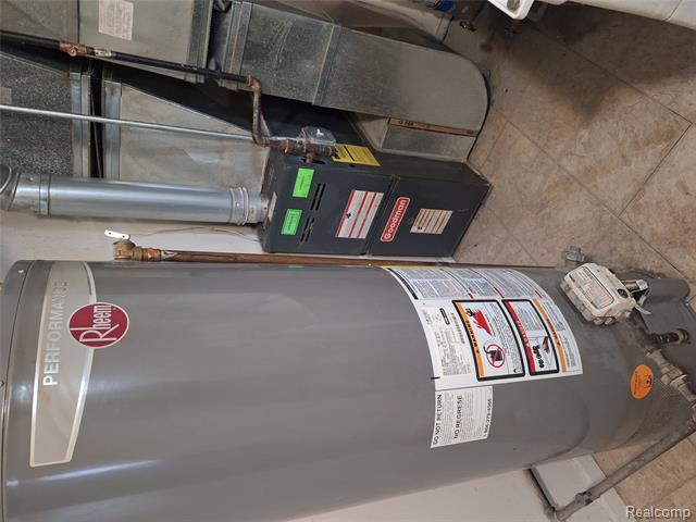 Builiding view thirteen for 27028 Dartmouth, Madison Heights, MI. 48071