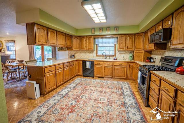 Builiding view fourteen for 3186 Bluebush, Monroe, MI. 48162