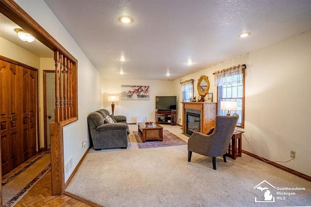 Builiding view ten for 3186 Bluebush, Monroe, MI. 48162