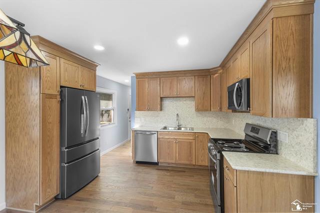 Builiding view eleven for 3835 Lois, Lambertville, MI. 48144