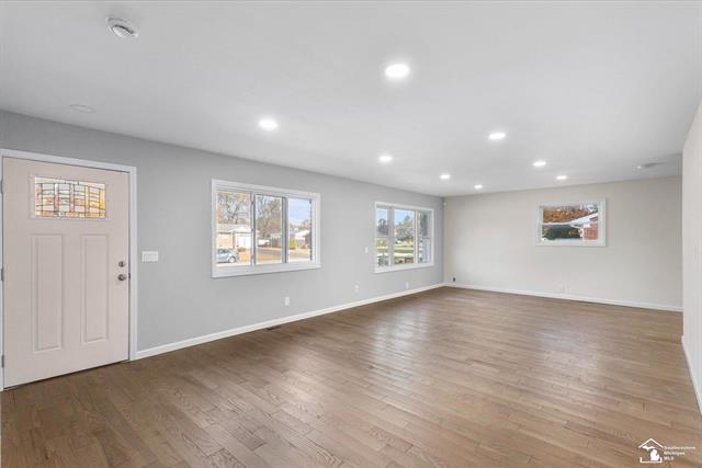 Builiding view five for 3835 Lois, Lambertville, MI. 48144