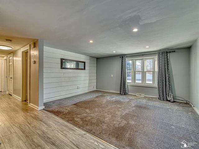 Builiding view eight for 8485 Stoney Creek Rd, Carleton, MI. 48117