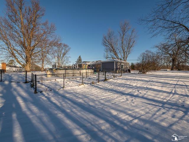 Builiding view thirty one for 8485 Stoney Creek Rd, Carleton, MI. 48117