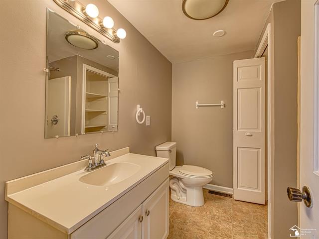 Builiding view twenty for 8485 Stoney Creek Rd, Carleton, MI. 48117