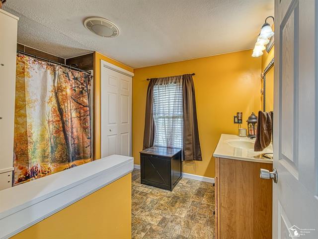 Builiding view eighteen for 409 Adams, Monroe, MI. 48161