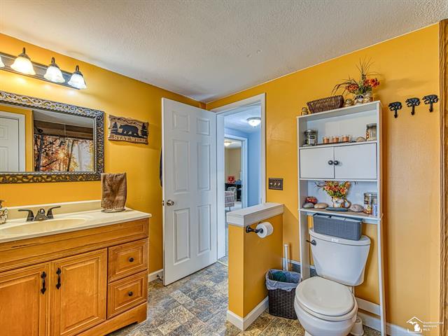 Builiding view nineteen for 409 Adams, Monroe, MI. 48161