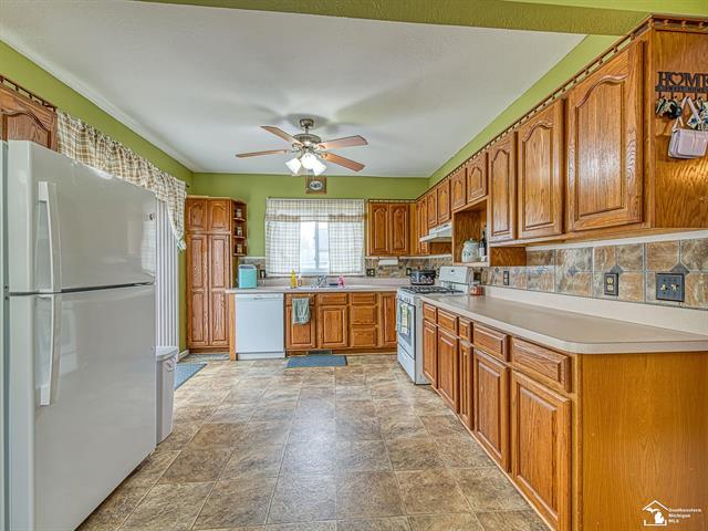 Builiding view six for 409 Adams, Monroe, MI. 48161