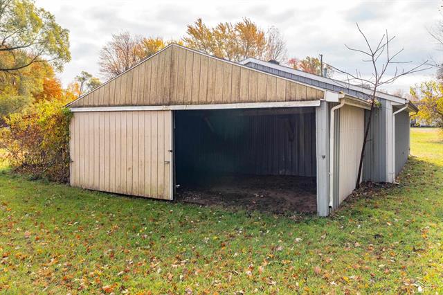 Builiding view four for 208 Erie, Temperance, MI. 48182