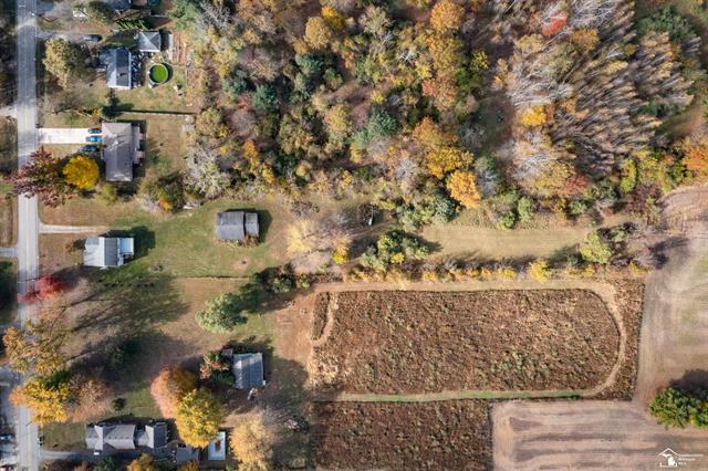 Builiding view fourteen for 208 Erie, Temperance, MI. 48182