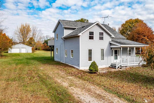 Builiding view one for 208 Erie, Temperance, MI. 48182