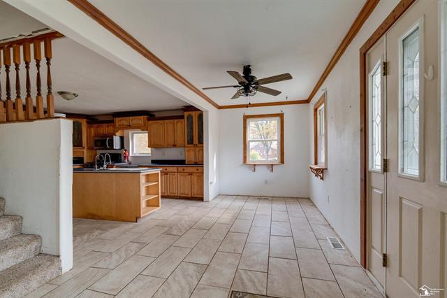 Builiding view seventeen for 208 Erie, Temperance, MI. 48182