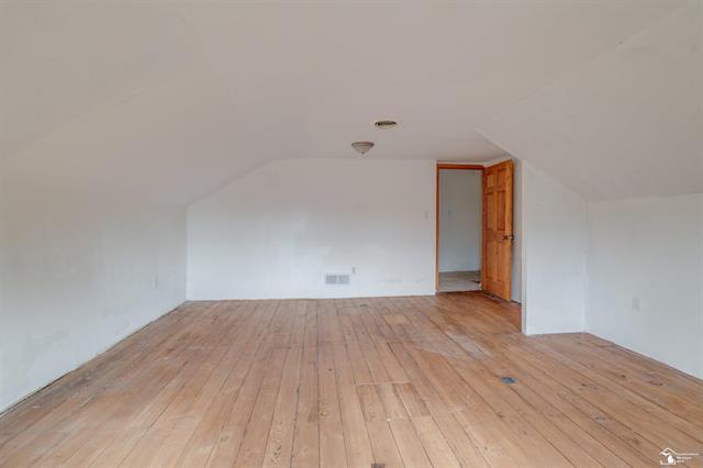 Builiding view thirty seven for 208 Erie, Temperance, MI. 48182