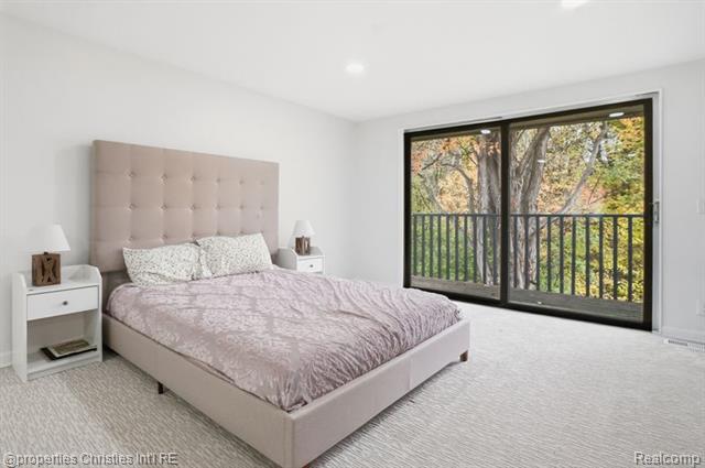 Builiding view thirty one for 23460 Coventry Woods, Southfield, MI. 48034