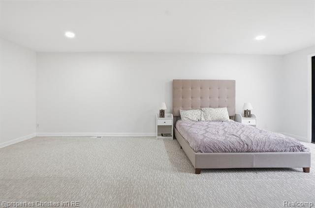 Builiding view thirty for 23460 Coventry Woods, Southfield, MI. 48034