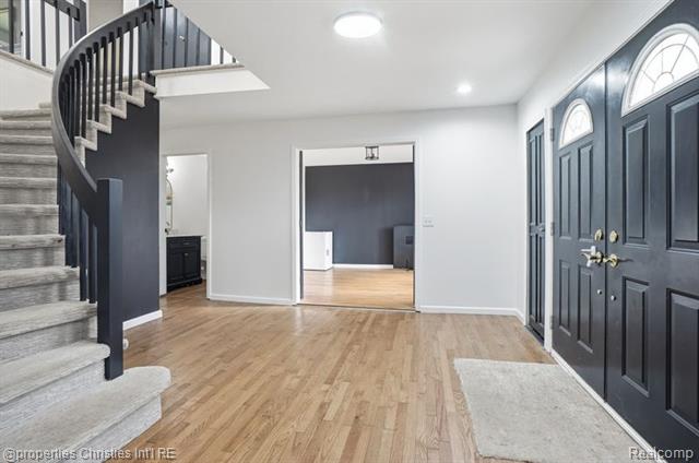 Builiding view twelve for 23460 Coventry Woods, Southfield, MI. 48034