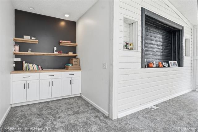 Builiding view twenty four for 23460 Coventry Woods, Southfield, MI. 48034